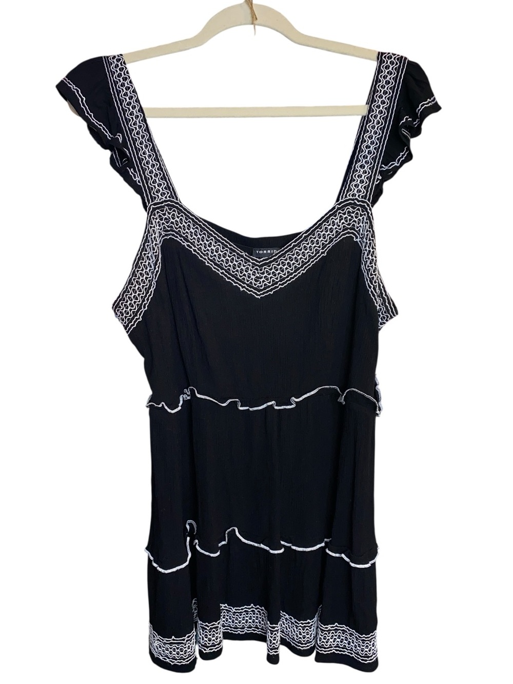Torrid Black/White Embroidered Tunic Tank Top, Size 2X